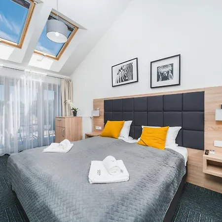 Aron - By Upstairs Apartamento *