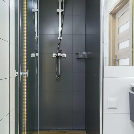 Aron - By Upstairs Apartmán