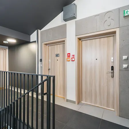 Apartmán Aron - By Upstairs