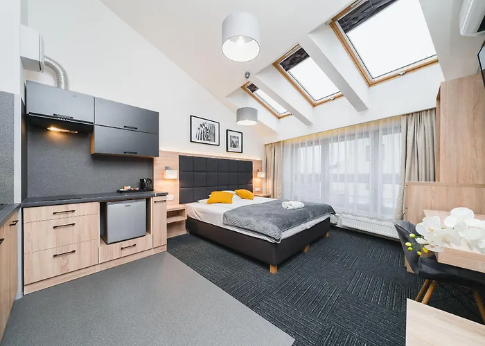 Aron - By Upstairs * Cracovia